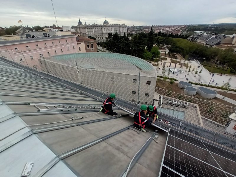Autoconsumo Solar Industrial el Senado Pavener.com